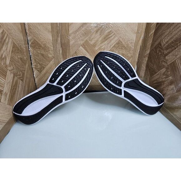 Brand New Nike Women's Star Runner 3 Silver Running Shoes Size 6.5 GS 5Y. 057 - Picture 4 of 11